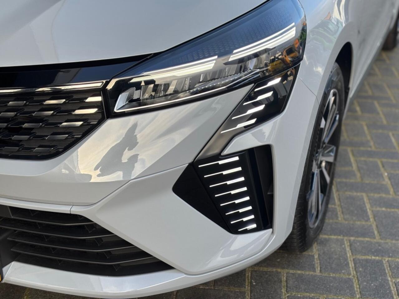 Renault CLIO 1.6 E-Tech Full Hybrid 145 Techno Pack Winter Grote Navi Automaat