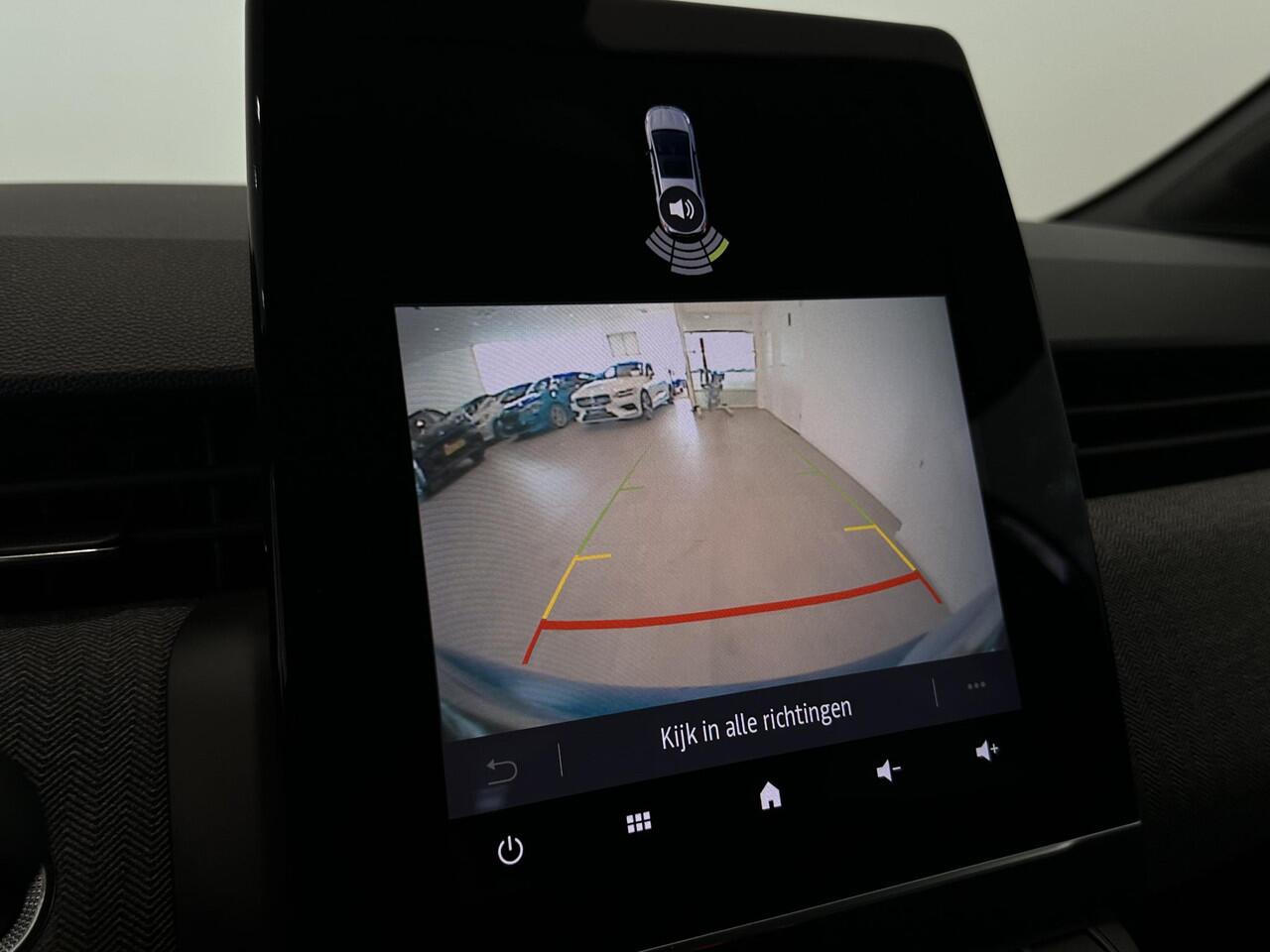 Renault CLIO 1.0 TCe 90 Techno | Navigatie 9,3" | Climate Control | Cruise Control | Draadloze telefoonlader | Lichtmetalen velgen 17" | Parkeersensoren achter en achteruitrijcamera