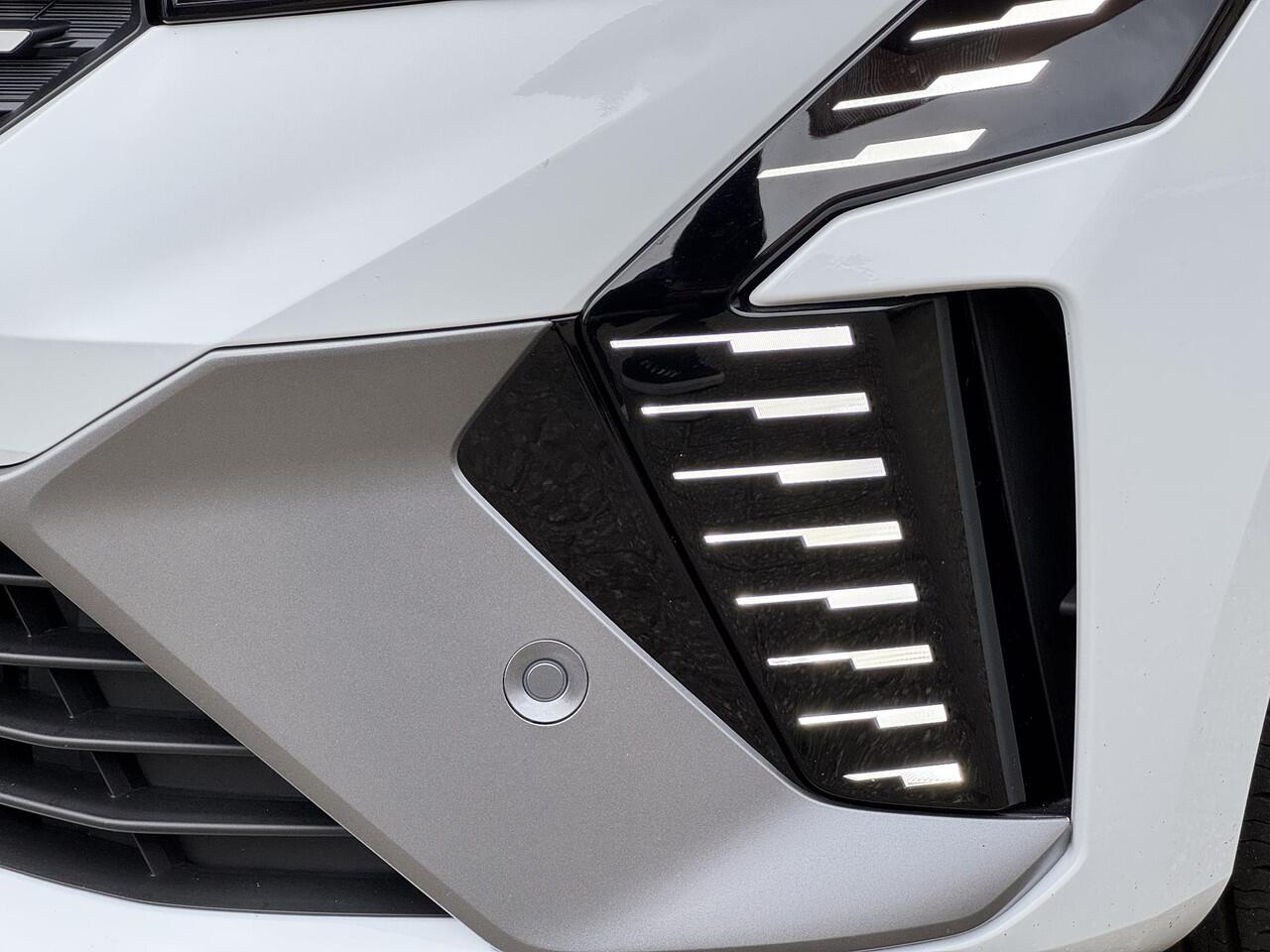 Renault CLIO 1.6 E-Tech Full Hybrid 145 esprit Alpine / DEMO / Pack BOSE / Dodehoek / Adaptive Cruise Control / 360 Camera / PDC / Parkeer Assistent / Stoel & Stuurwiel verwarming / LED / NAP / DAB /