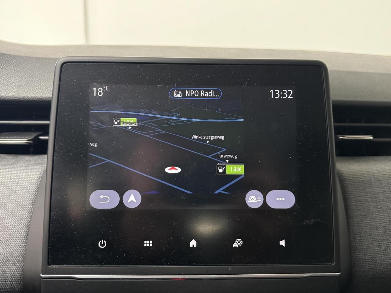 Renault CLIO 1.6 E-Tech Full Hybrid 145 evolution | All-Season banden | Navigatie | Parkeersensoren achter | Cruise control |