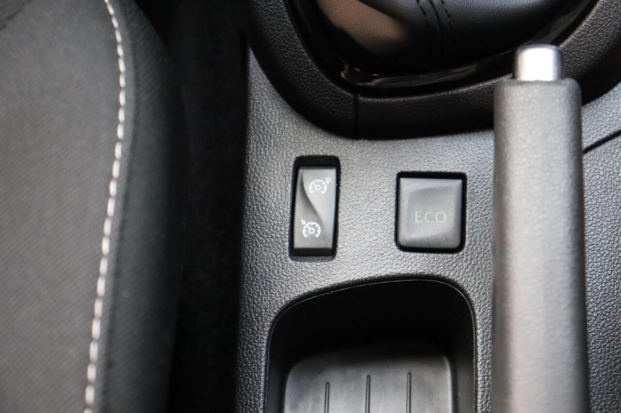 Renault CLIO Estate TCe 90pk Limited