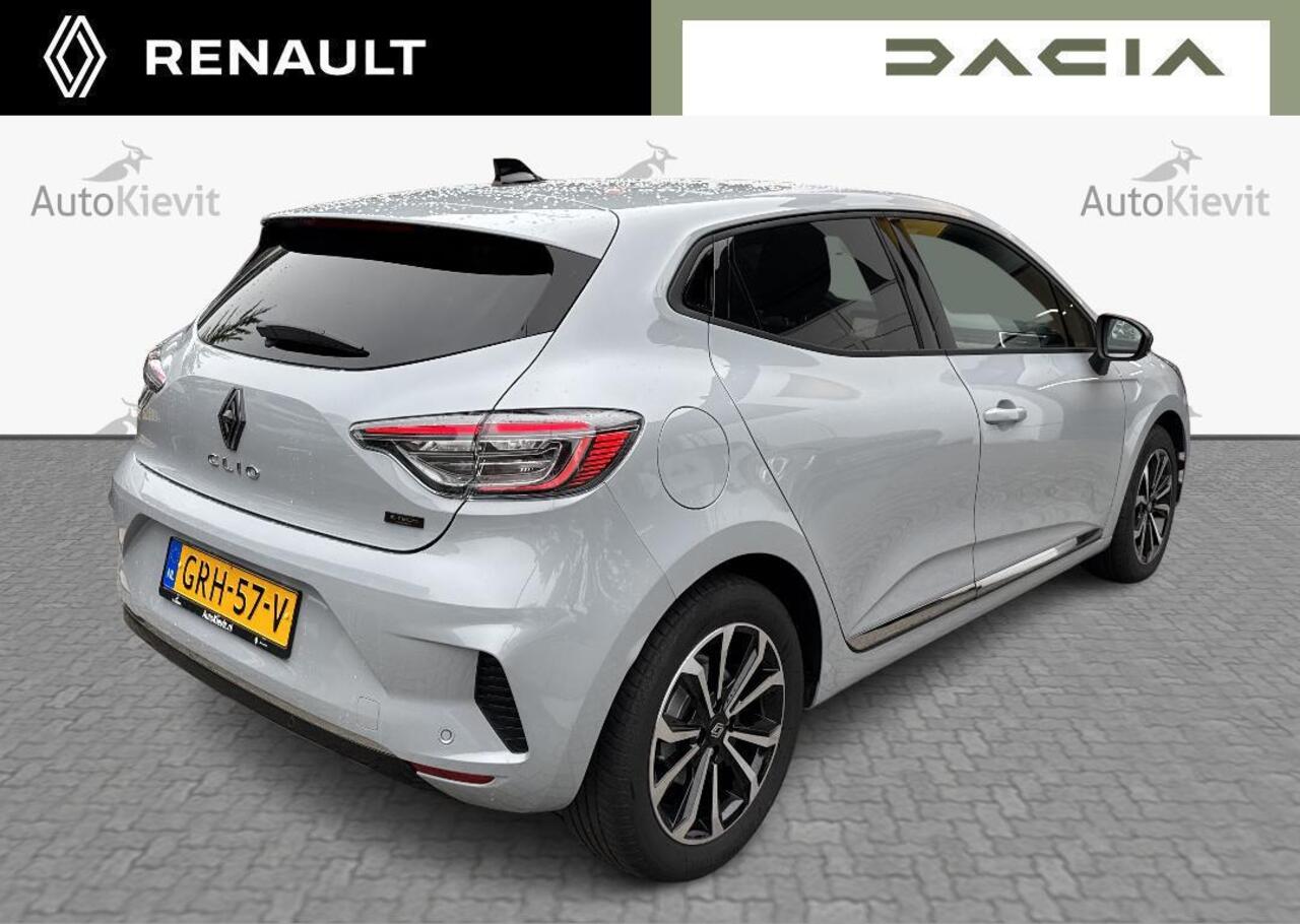 Renault CLIO 1.6 E-Tech Full Hybrid 145 techno
