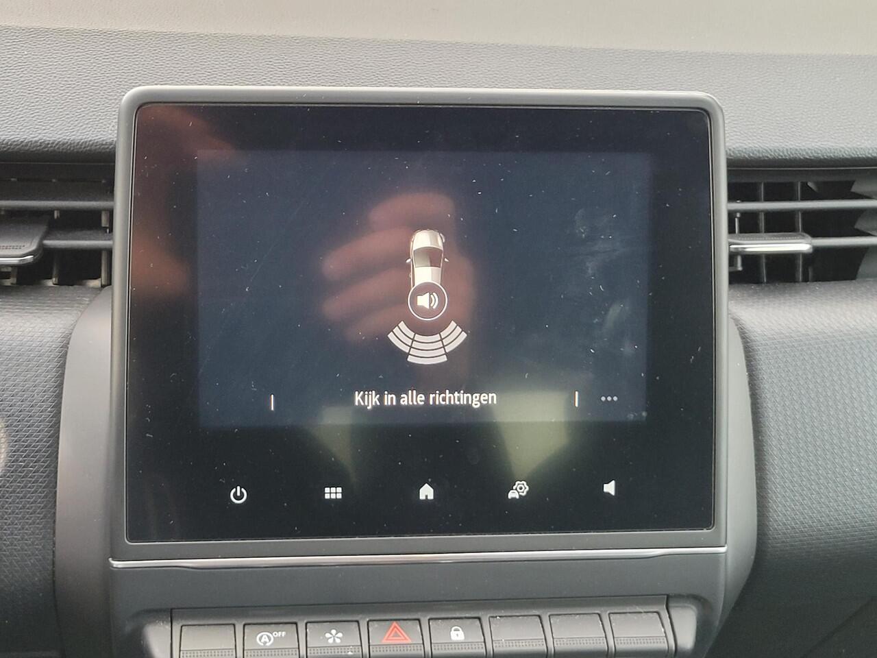 Renault CLIO 1.0 TCe Intens | Parkeerhulp | Navigatie | 17" Lichtmetalen Velgen | Dealer Onderhouden