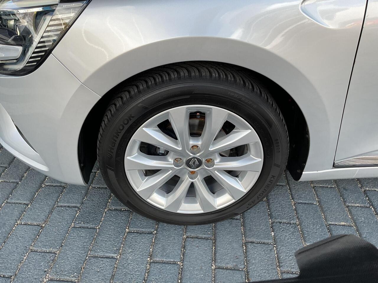 Renault CLIO 1.0 TCe Intens LICHTMETALEN VELGEN / PARKEERSENSOREN / ACHTERUITRIJCAMERA / ELEKTRISCHE BEDIENBARE RAMEN / CRUISE CONTROL / BLEUTOOTH / NAVIGATIESYSTEEM / LANE DEPARTURE