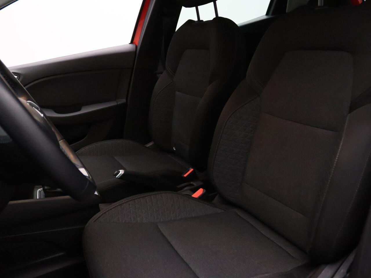 Renault CLIO 140pk E-Tech Hybrid Zen Cruise | Climate | Carplay | Navi | Parkeersens. achter