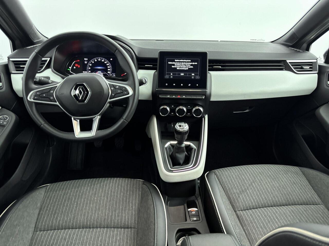 Renault CLIO 1.0 TCe 90Pk Techno | Navigatie | Apple & Android Carplay | Climate Control | Achteruitrijcamera | Parkeersensoren Achter | Privacy Glass | Keyless Entry | Cruise Control & Snelheidsbegrenzer |