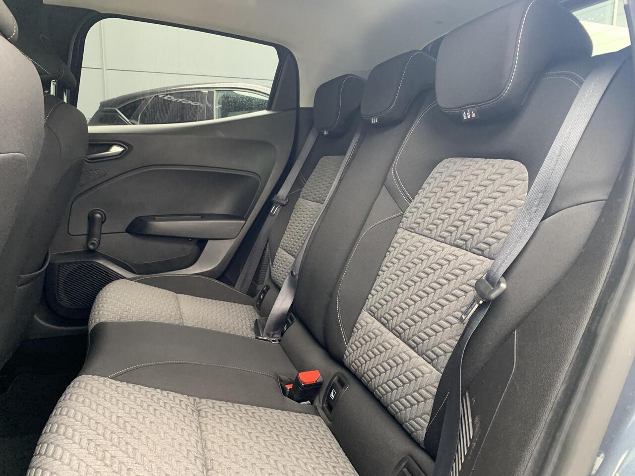 Renault CLIO 1.6 E-Tech Hybrid 140 Zen | Limited | Lane Assist | Cruise Control