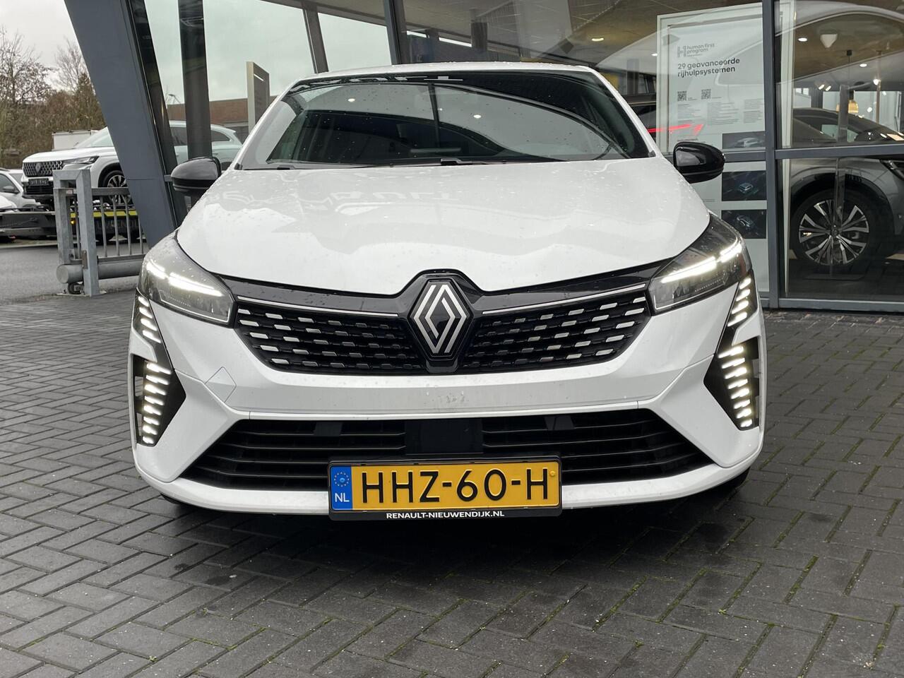 Renault CLIO 1.6 E-Tech Full Hybrid 145 techno / Pack Navigation Techno / Pack Winter / Pack Look 17" velgen