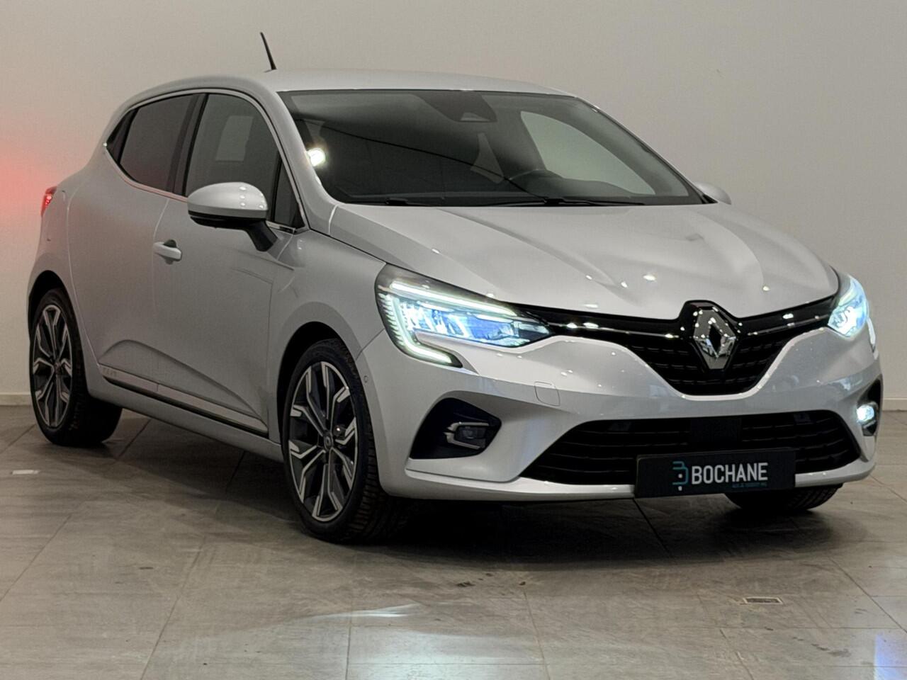 Renault CLIO 1.0 TCe 100 Intens | Navigatie | Climate Control | Cruise Control | Achteruitrijcamera | Lichtmetalen velgen 17" | Apple Carplay/Android Auto