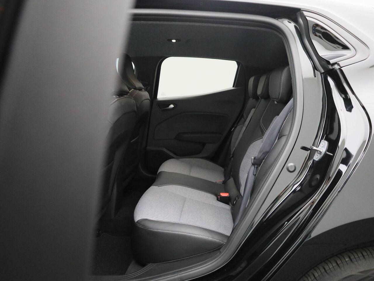 Renault CLIO TCe 90 Techno | Easy Link Navigatie met Apple CarPlay & Android Auto | Achteruitrijcamera + sensoren | Climate control | 16" Lichtmetalen velgen |