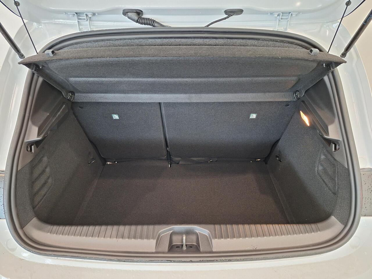 Renault CLIO 1.0 TCe 90 Techno | Pack Winter | Pack Look 17" | Van: ¤ 28.932,- nu rijklaar voor: ¤ 25.432,-