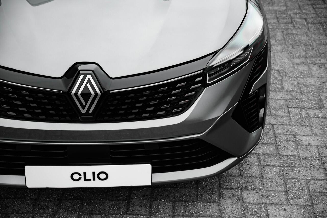 Renault CLIO 1.0 TCe 90 GPF techno | ACTIE AUTO incl. ALL SEASON BANDEN |