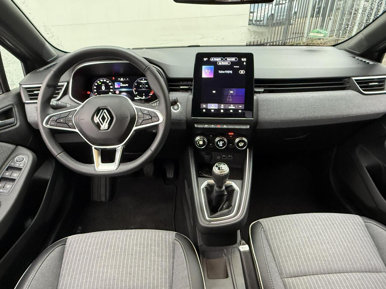 Renault CLIO 1.0 TCe 90 GPF techno | Achteruitrijcamera | Navigatie | 17" Lichtmetalen Velgen | Apple CarPlay / Android Auto |