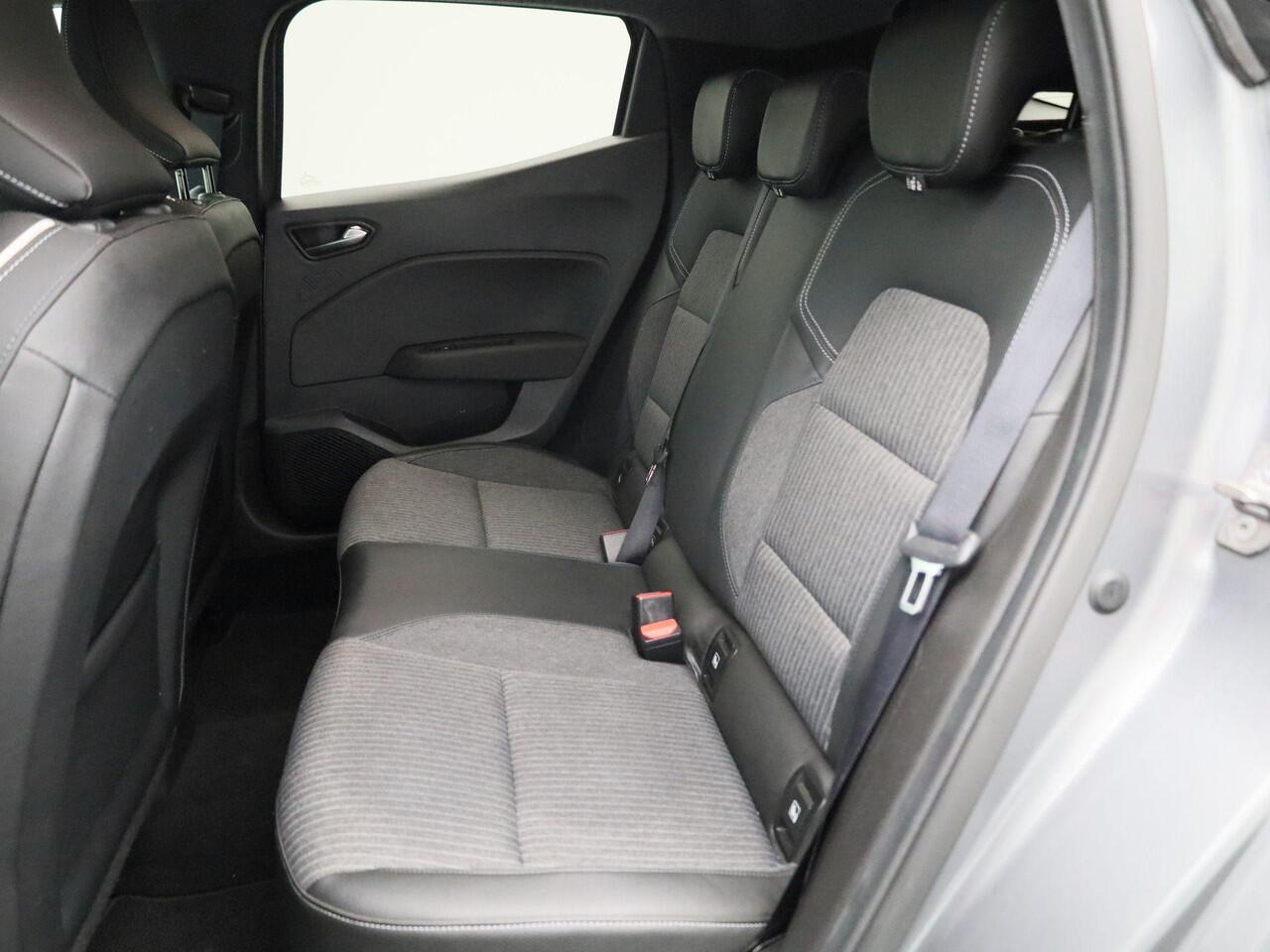 Renault CLIO 1.0 TCe Techno 90PK | Navigatie | Achteruitrijcamera | Climate Control | Half-Leder | Apple CarPlay & Android Auto