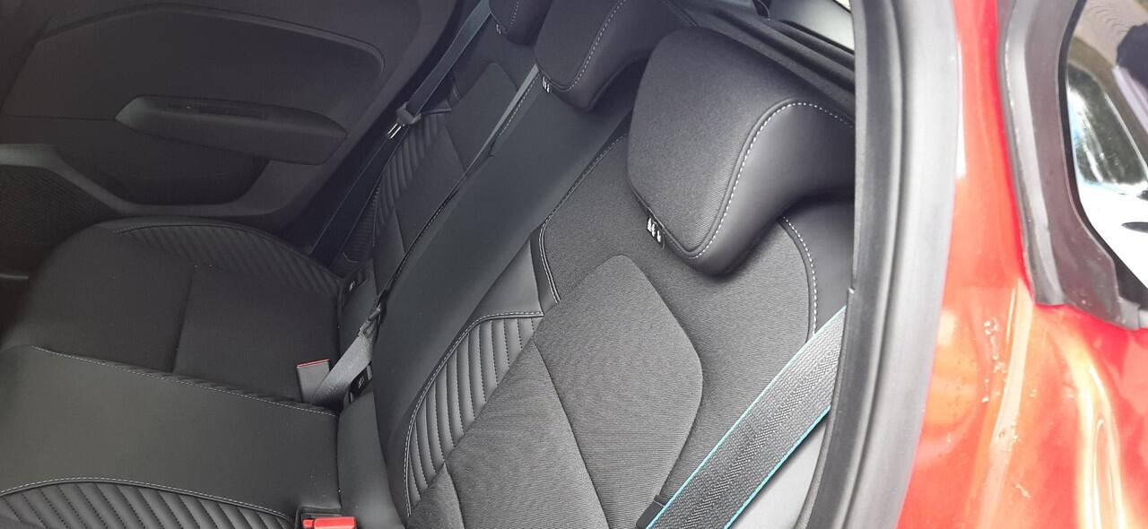 Renault CLIO 1.6 E-Tech Full Hybrid 145 esprit Alpine DEMO. AMSTERDAM WEST.