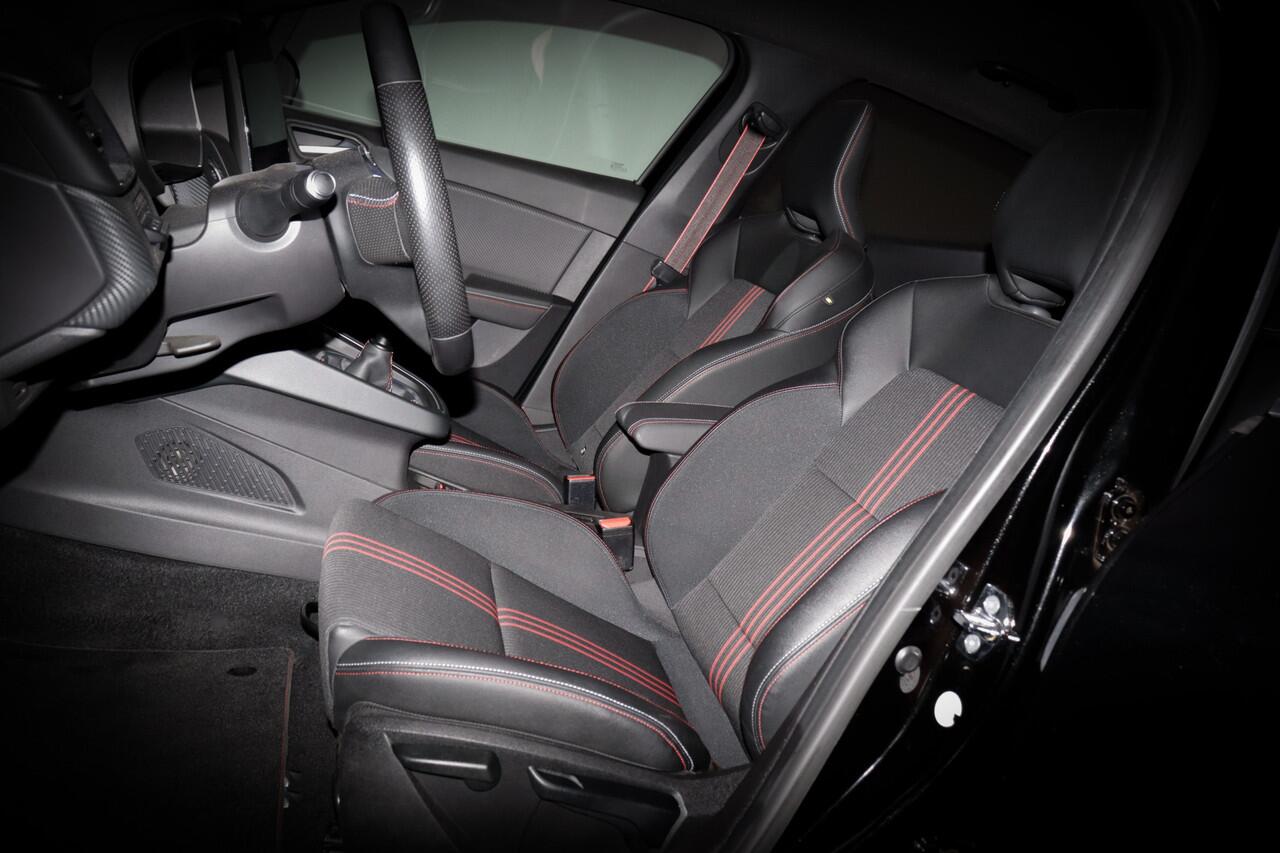 Renault CLIO 1.0TCe R.S.-Line FULL LED | CAMERA | CARPLAY | CLIMA | PRIV GLASS | LMV 17'' | PDC V+A