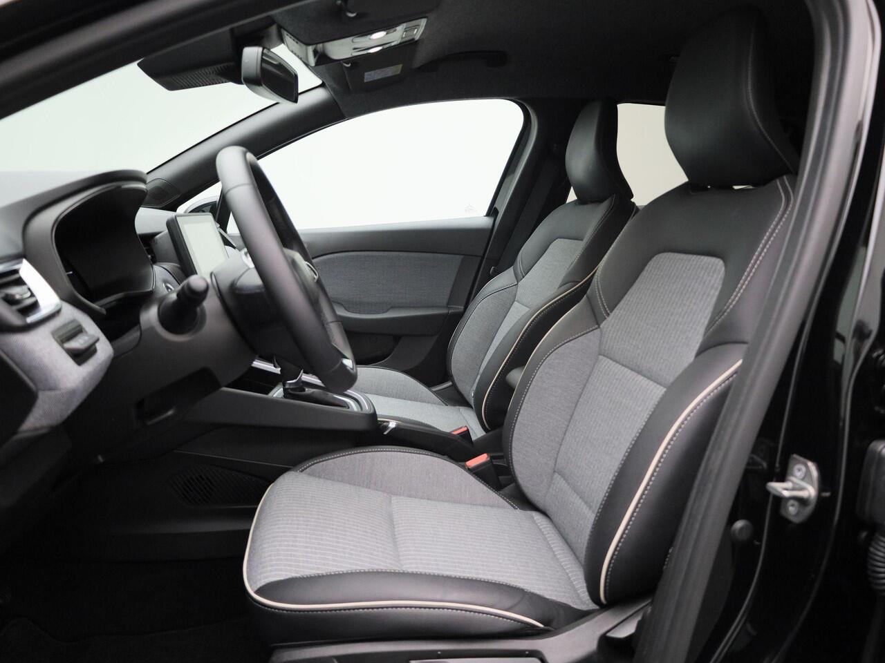 Renault CLIO 1.6 E-Tech Full Hybrid 145 techno | Camera | PDC Achter | Full-Map Navigatie | LED Pure Vision | Privacy Glass | Cruise Control & Snelheidsbegrenzer | 16" LMV 'Boa Vista' | Climate Control | Keyless | Draadloze Apple Carplay & Android Auto