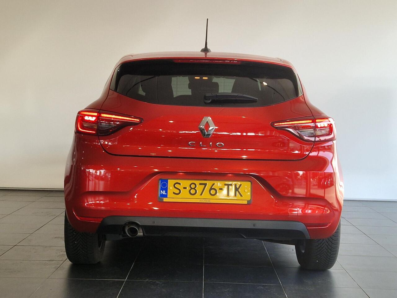 Renault CLIO 1.0 TCe 90 Evolution | NAVIGATIE | 16" INCH LICHTMETALE VELGEN | PARKEERSENSOREN ACHTER | AIRCO |