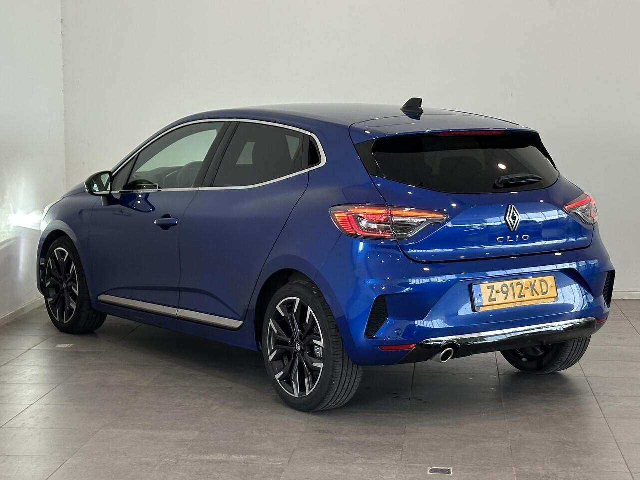 Renault CLIO 1.0 TCe 90 Techno | Navigatie 9,3" | Climate Control | Cruise Control | Draadloze telefoonlader | Lichtmetalen velgen 17" | Parkeersensoren achter en achteruitrijcamera