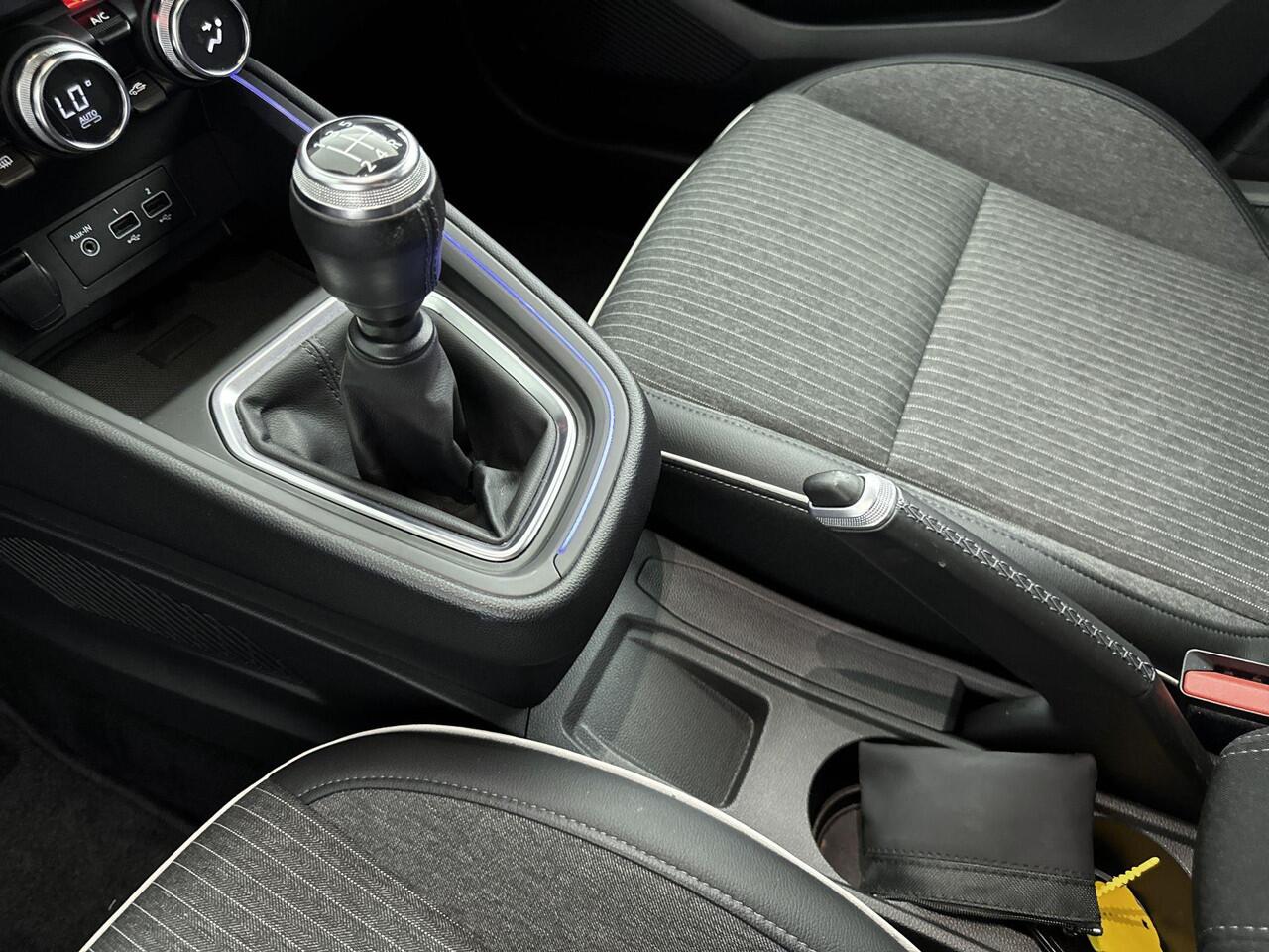 Renault CLIO 1.0 TCe 90Pk Bi-Fuel Intens | Navigatie | Apple & Android Carplay | Climate Control | Parkeersensoren Achter | Keyless Entry | Privacy Glass | Cruise Control & Snelheidsbegrenzer |