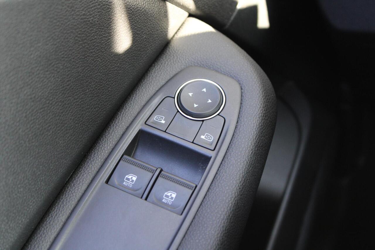 Renault CLIO 1.0 TCe 90 Equilibre | 1E EIGENAAR | PARKEERSENSOREN | AIRCONDITIONING | APPLE CARPLAY & ANDROID AUTO