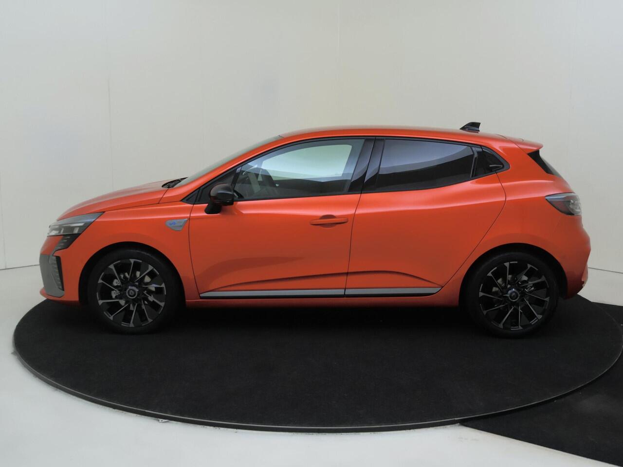 Renault CLIO 1.6 E-Tech Full Hybrid 145PK esprit Alpine | Apple & Android Carplay | BOSE geluidssysteem | 360 Camera | Stoel & Stuurverwarming | Climate Control | Navigatie | Adaptive Cruise Control