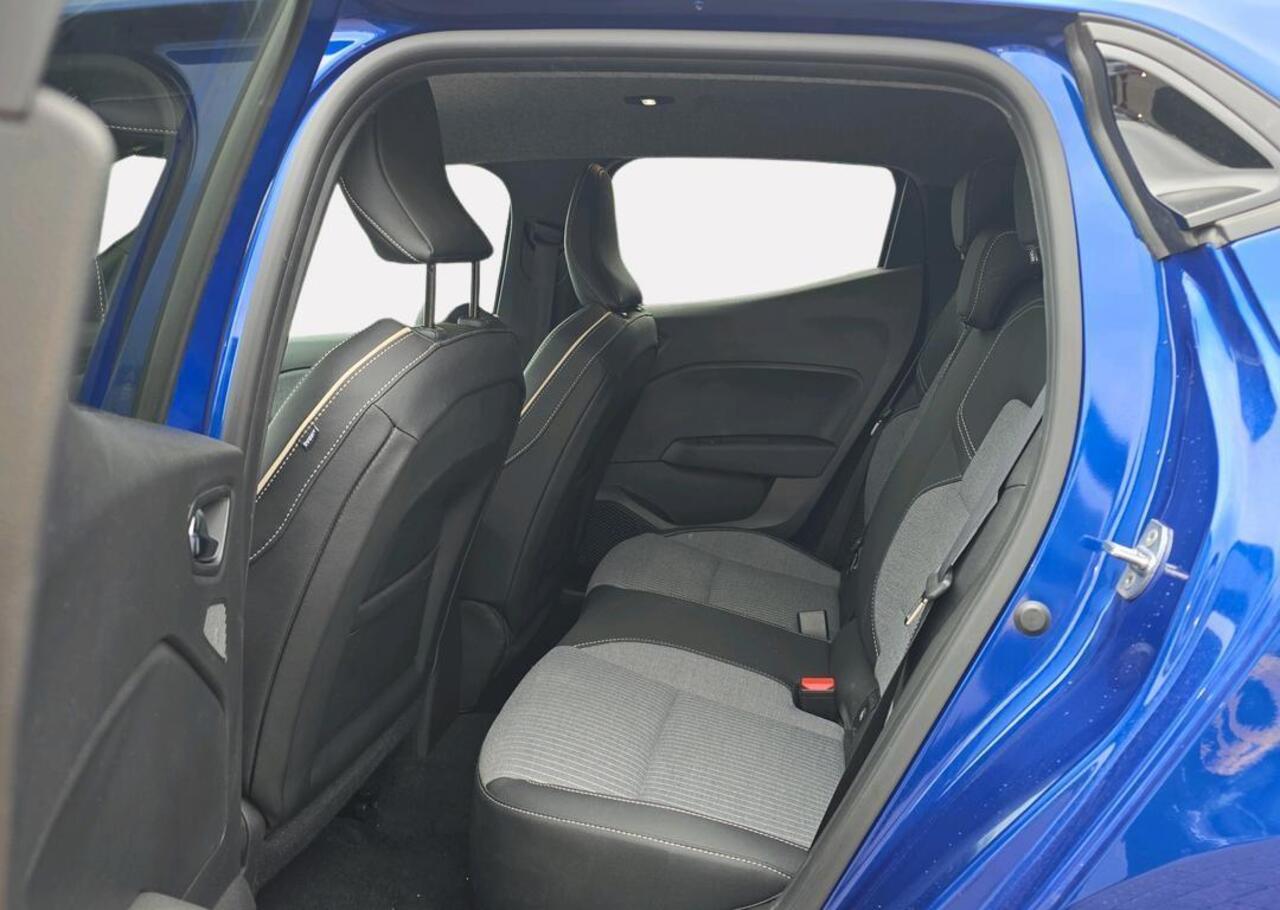 Renault CLIO 1.6 E-Tech Full Hybrid 145 techno