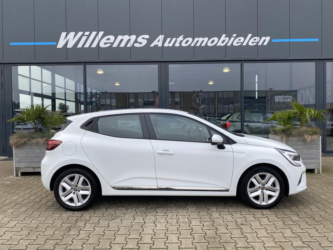 Renault CLIO 1.6 E-Tech Hybrid 140 Business Zen App Connect, Cruise Control & Climate Control