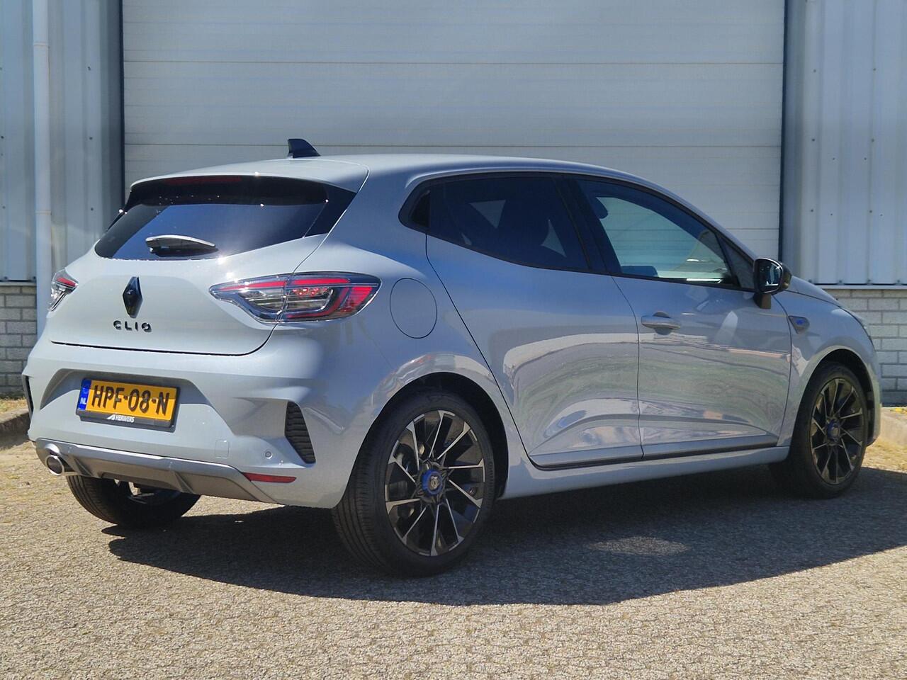 Renault CLIO 1.0 TCe 90 GPF esprit Alpine / Bose Premium Audio / Adaptief Cruise Control / Apple Carplay & Android Auto / Navigatie / Dode Hoek Detectie / Climate Control /