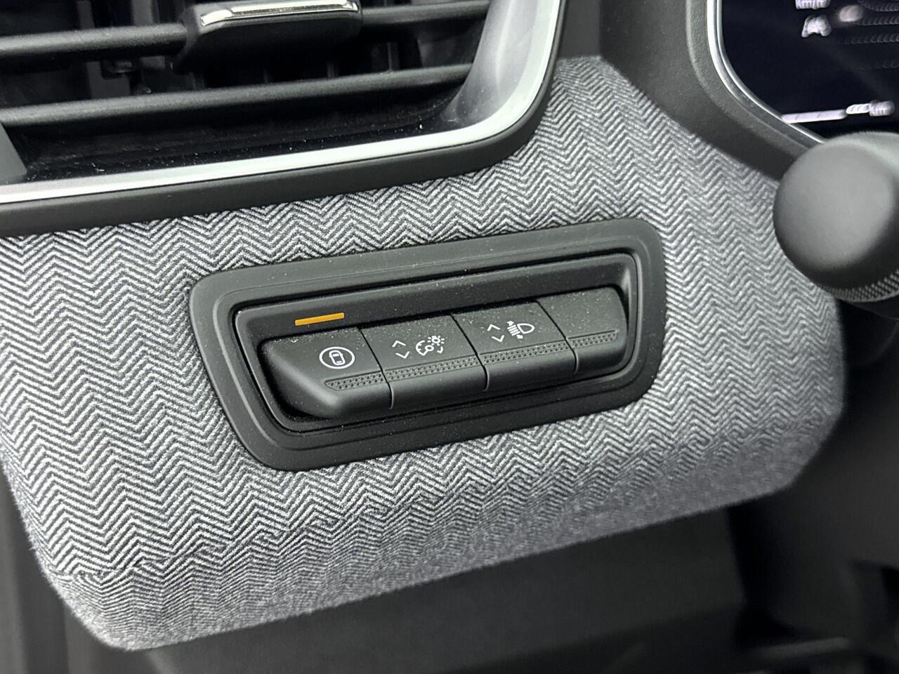 Renault CLIO 1.0 TCe GPF Techno 90PK | Digitale cockpit | Achteruitrijcamera + parkeersensoren | Climate control | 9,3" Scherm | Apple-carplay/Android-auto