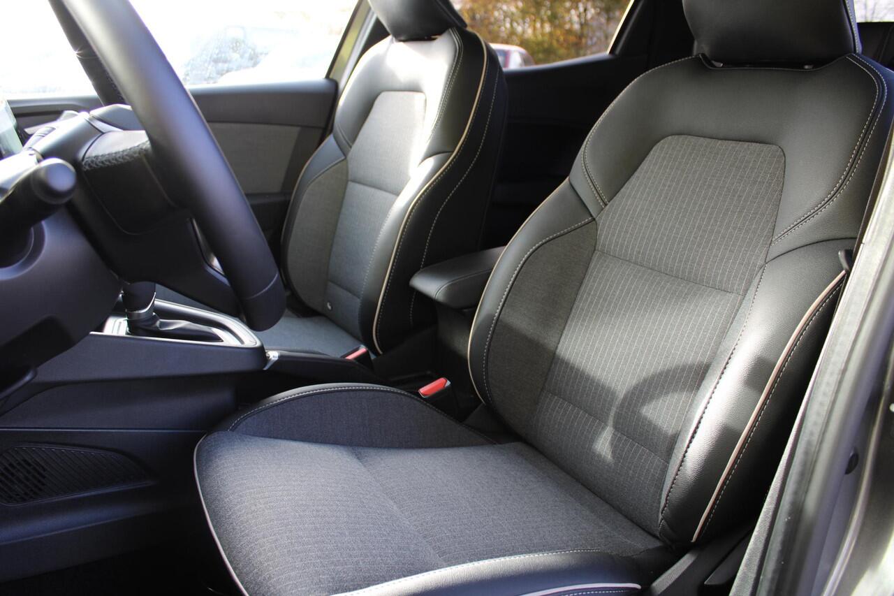 Renault CLIO 1.6 E-Tech Full Hybrid 145 techno | PACK NAVIGATION | PACK LOOK | CAMERA | PARKEERSENSOREN | CLIMATE CONTROL | CRUISE CONTROL | APPLE CARPLAY