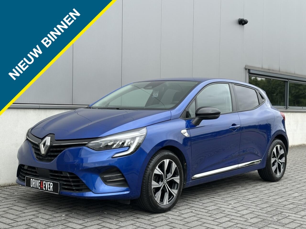 Renault CLIO 1.0 TCe LIMITED 2022 NAVI PDC AIRCO SPORTVELGEN ELEK PAKKET