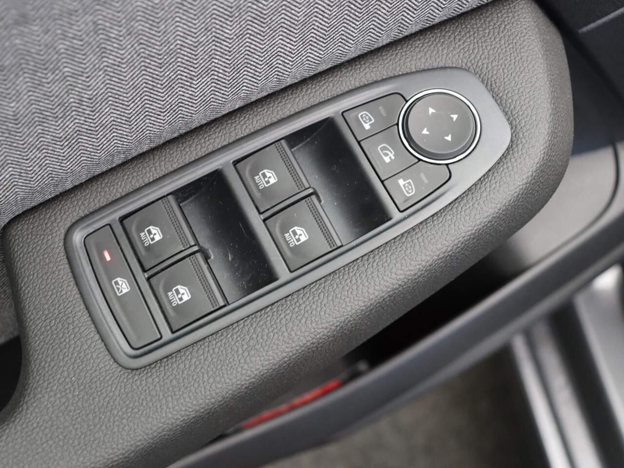 Renault CLIO TCe 90pk GPF techno | Apple carplay | Android auto | Climate control | Achteruitrijcamera |