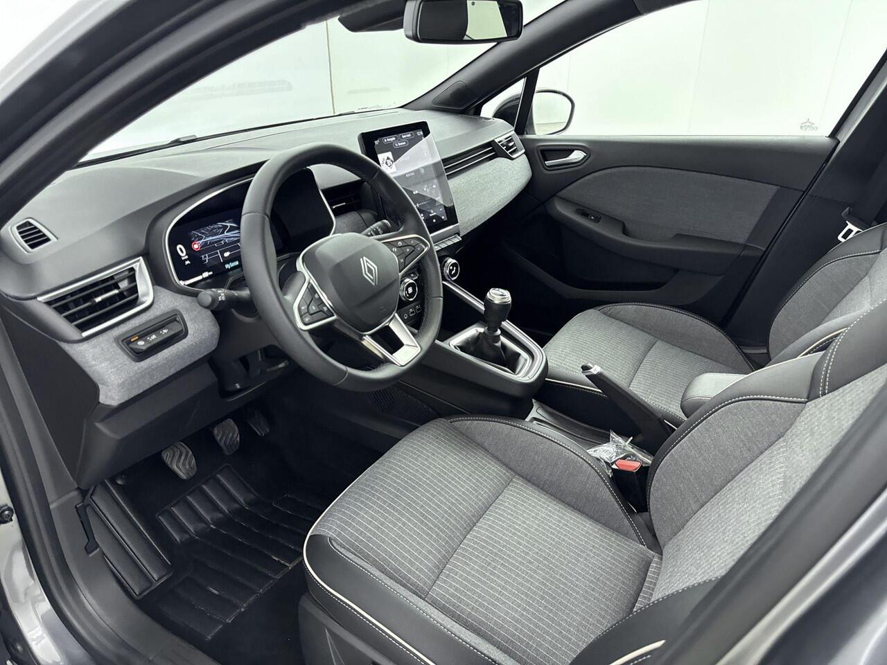 Renault CLIO 1.0 TCe GPF Techno 90PK | Digitale cockpit | Achteruitrijcamera + parkeersensoren | Climate control | 9,3" Scherm | Apple-carplay/Android-auto