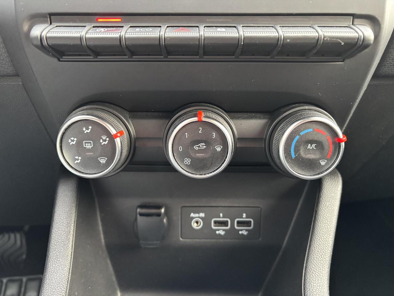 Renault CLIO 1.0 TCe Zen | Navigatie | All Season banden |