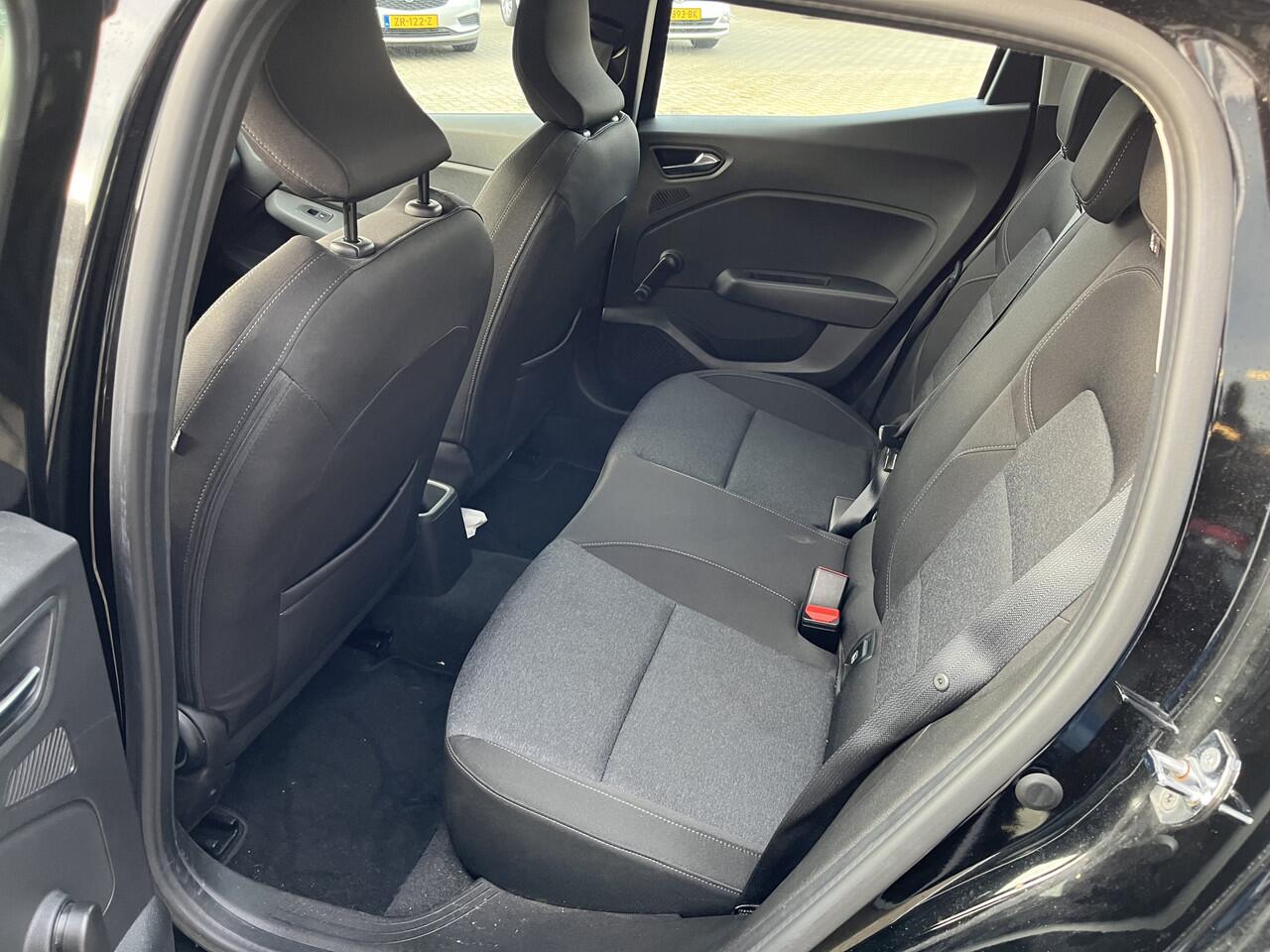 Renault CLIO 1.0 TCe 90 Equilibre 50% deal 6.875,- ACTIE Navi / Airco / Cruise / Carplay