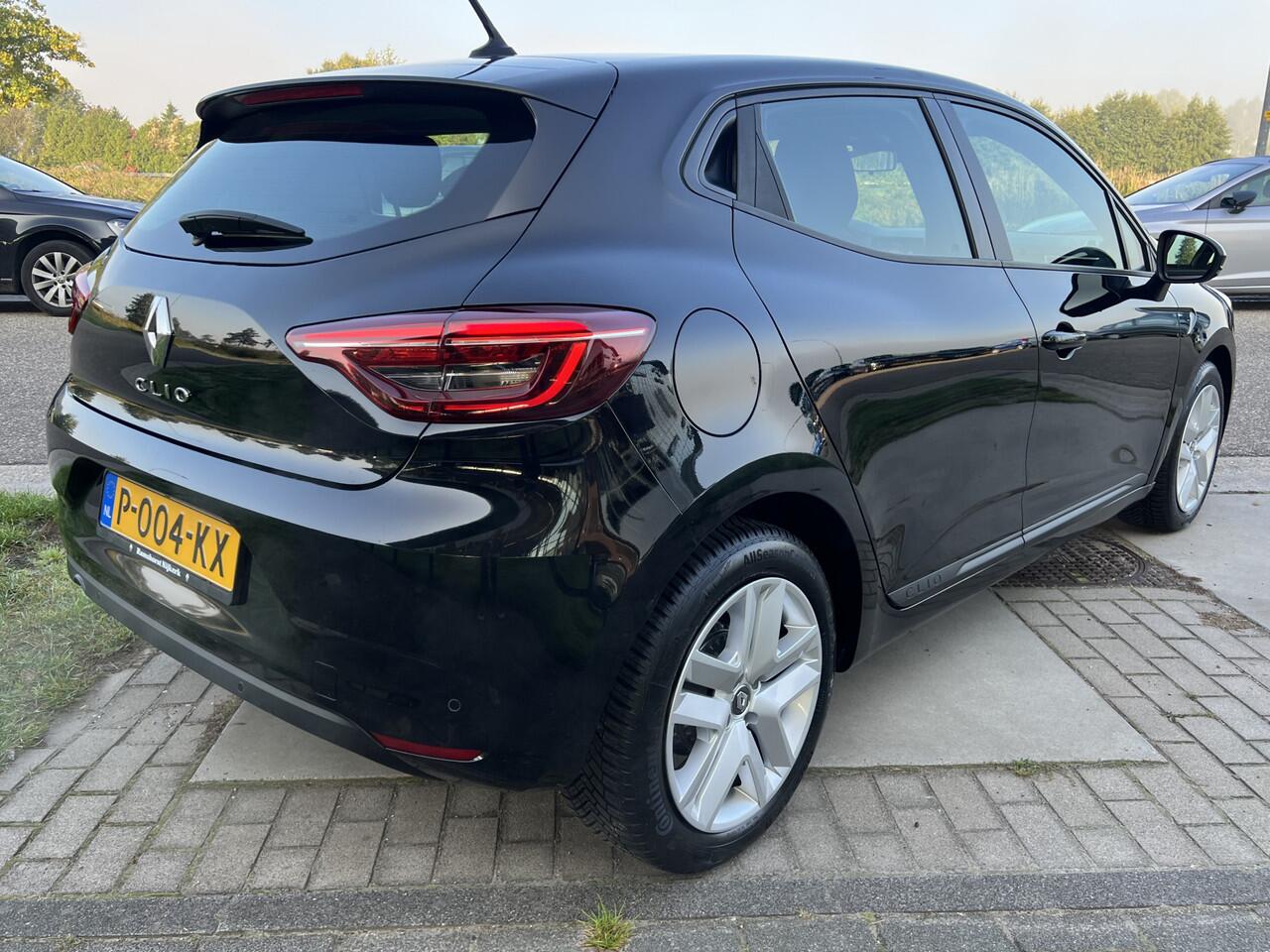 Renault CLIO 1.0 TCe / Automaat / Stoelverw. / Lage KM! / Applecarplay - Androidauto /