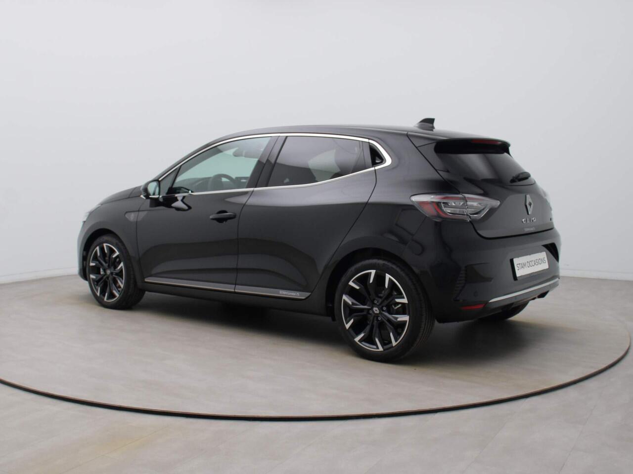 Renault CLIO STAM Limité 75 E-Tech full hybrid 145pk #15 van 75 Adapt. cruise | 360° Camera | BOSE | Leder | 9,3" Navi | 17" Velgen