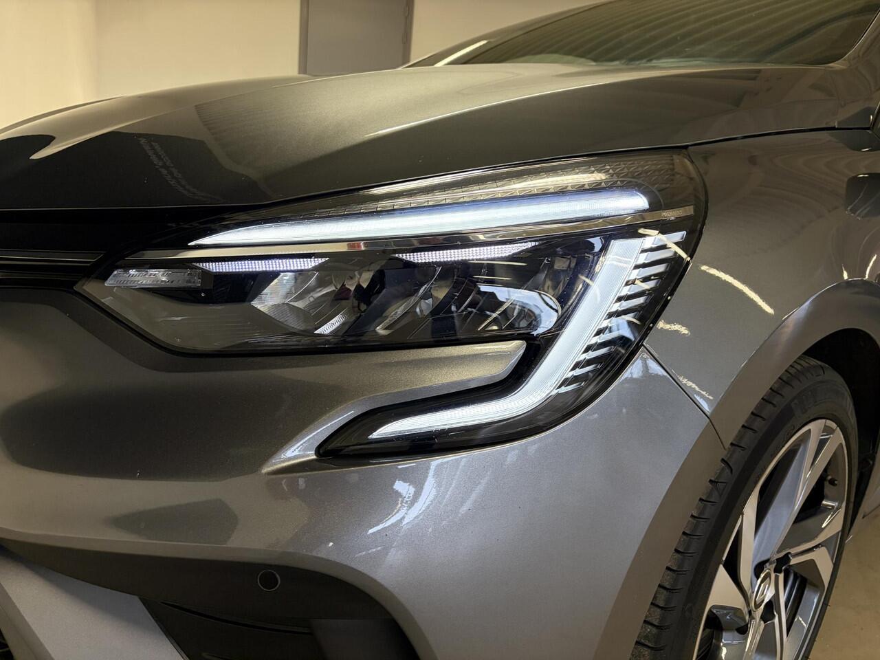 Renault CLIO 1.6 E-Tech Hybrid 145 R.S. Line APPLE CARPLAY ANDROID AUTO / (KUNST)LEDEREN BEKLEDING / NAVIGATIE / CLIMATE CONTROLE.