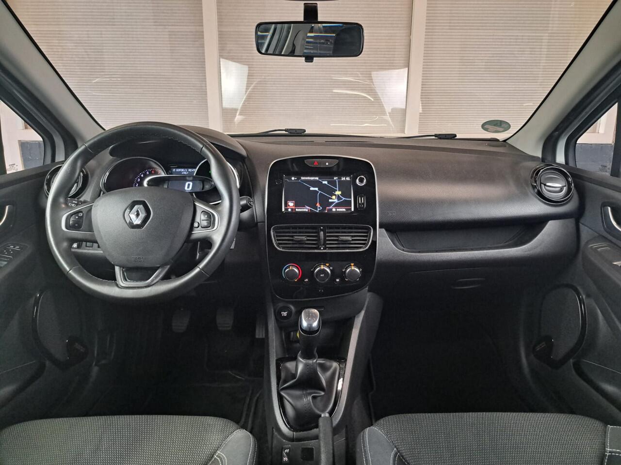 Renault CLIO Estate 0.9 TCe Limited + NAVI