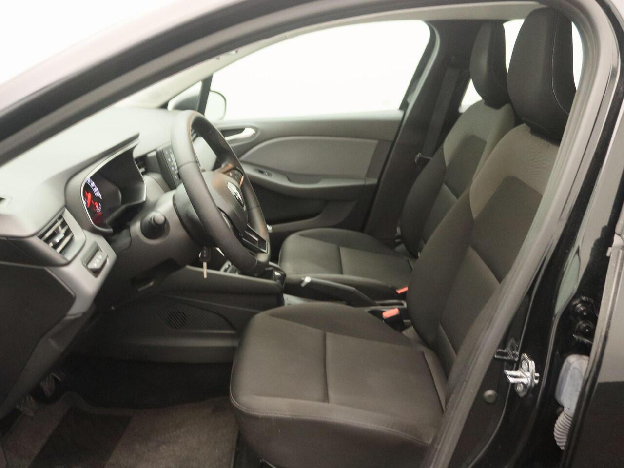 Renault CLIO TCe 100 Life | Handbediende airco | Lane Departure Warning met Lane Keep Assist | R-Plug & Radio met DAB en bluetooth | LED PURE VISION koplampen | Metaalkleur |