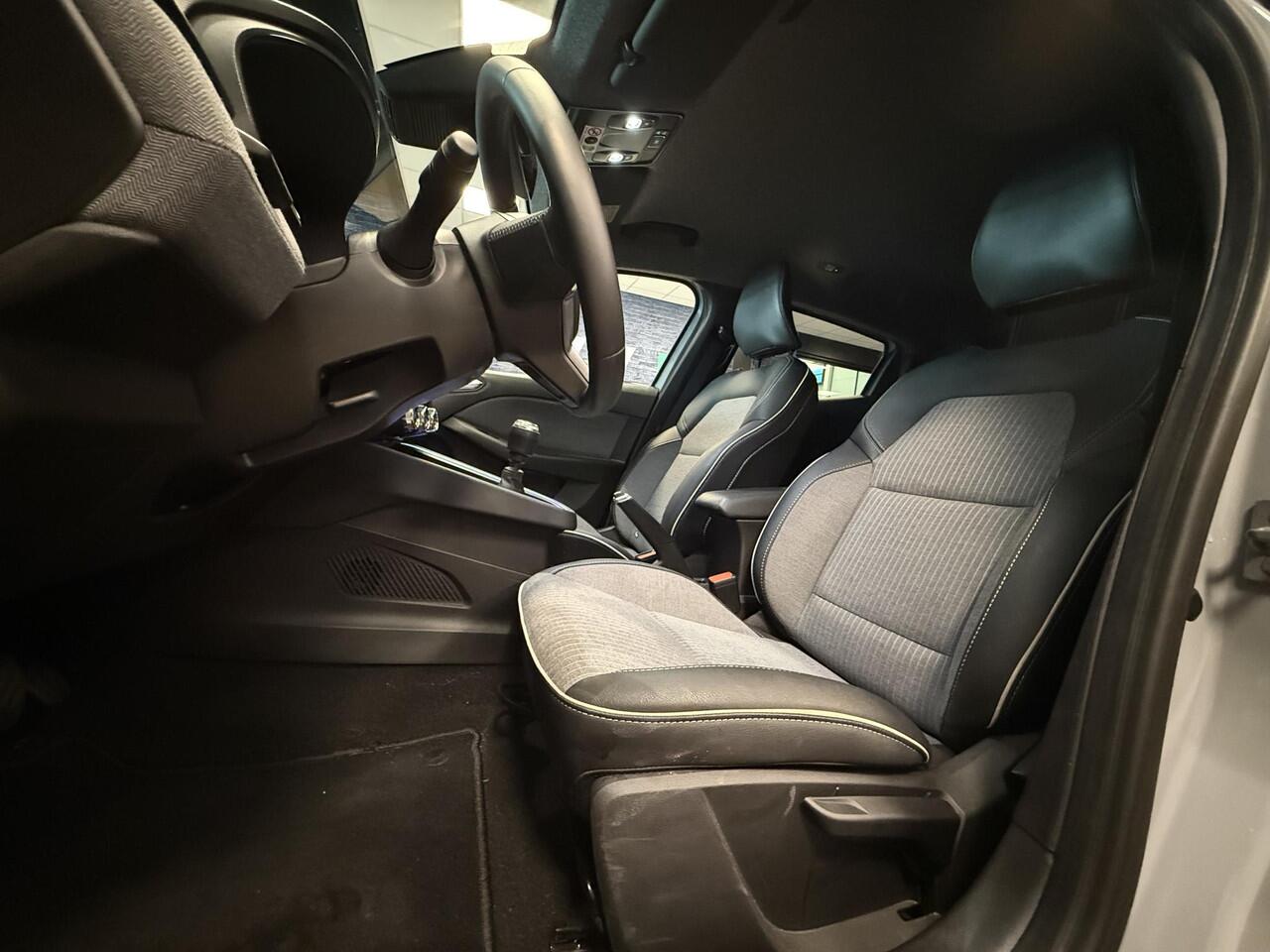 Renault CLIO 1.0 TCe 90 GPF techno |NAVI|LM VELGEN| Gris Rafale metaallak |