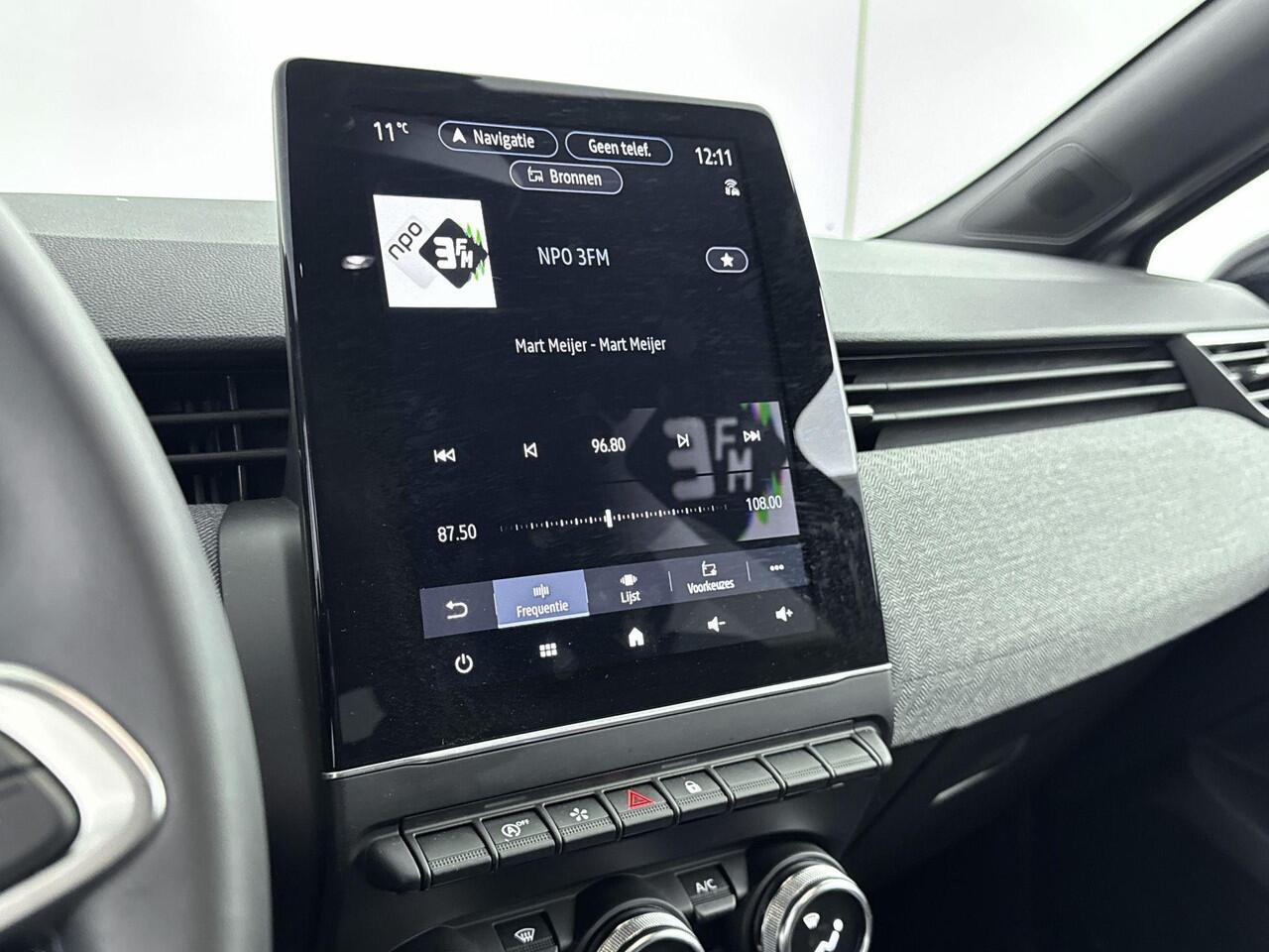 Renault CLIO 1.0 TCe GPF Techno 90PK | Digitale cockpit | Achteruitrijcamera + parkeersensoren | Climate control | 9,3" Scherm | Apple-carplay/Android-auto