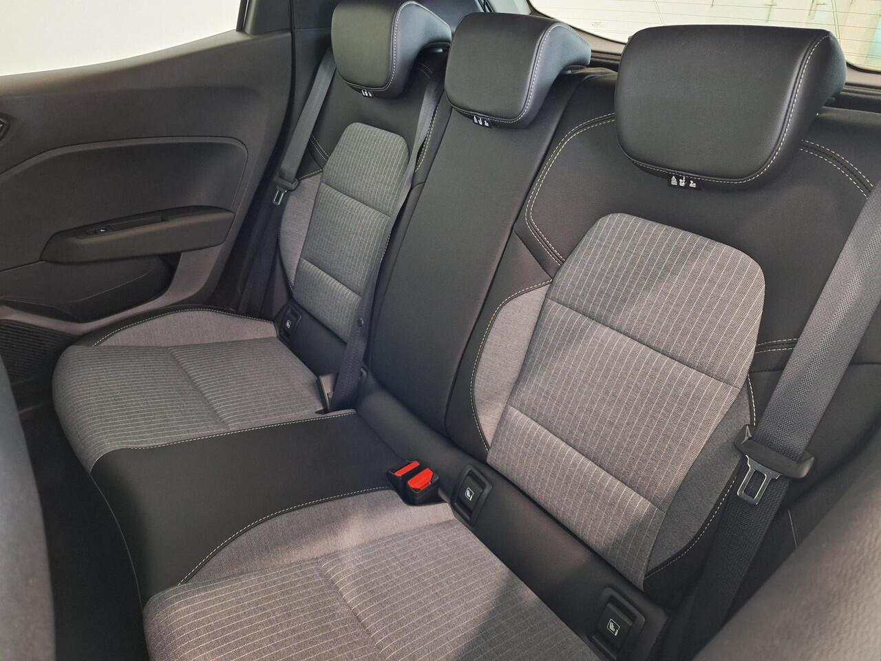 Renault CLIO 1.0 TCe 90 Techno | Pack Winter | Pack Look 17" | Van: ¤ 28.932,- nu rijklaar voor: ¤ 25.432,-