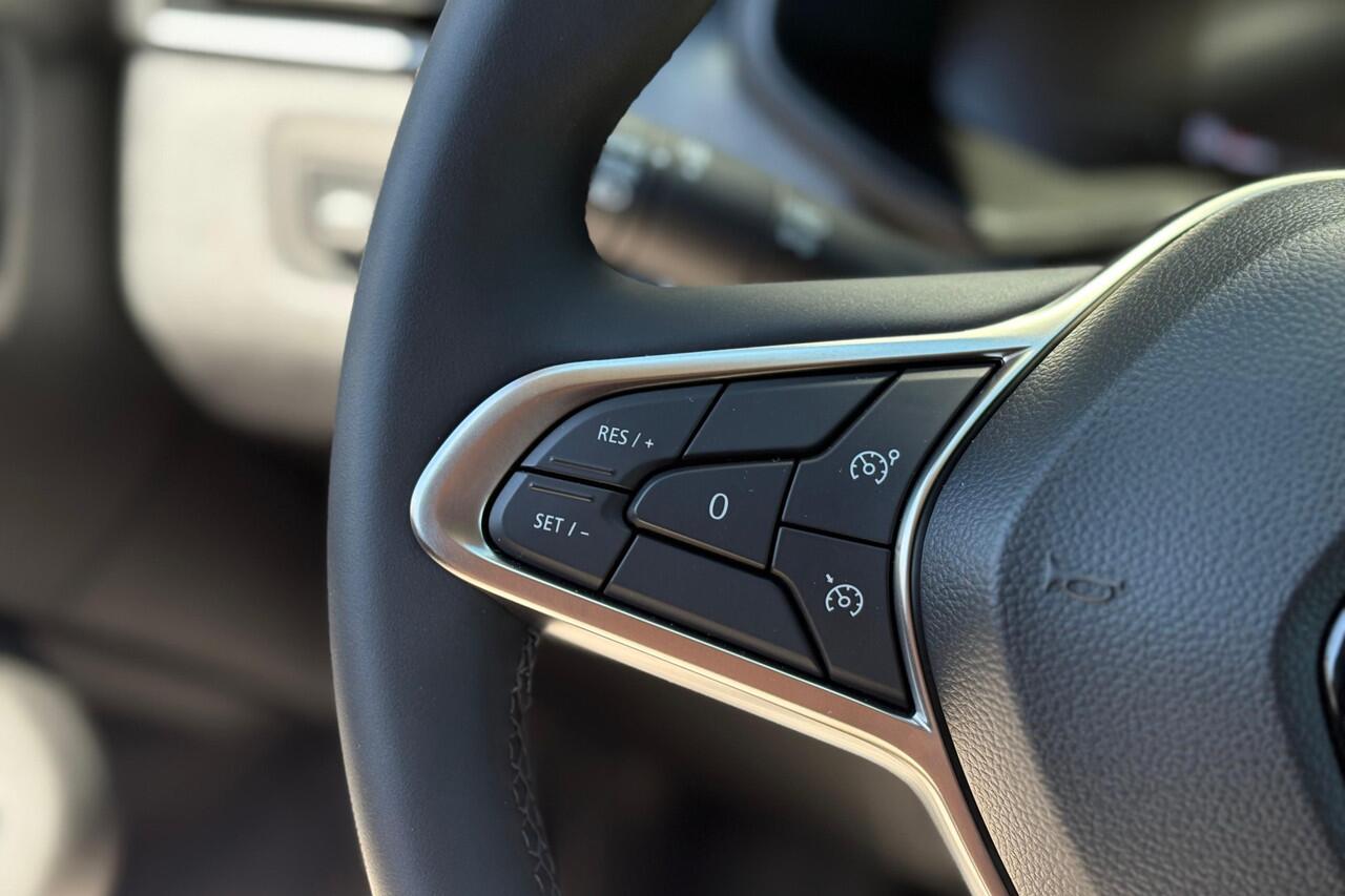 Renault CLIO 1.0 TCe 90pk Evolution - LED - Carplay - DAB - Parkeersensoren - Rijklaar