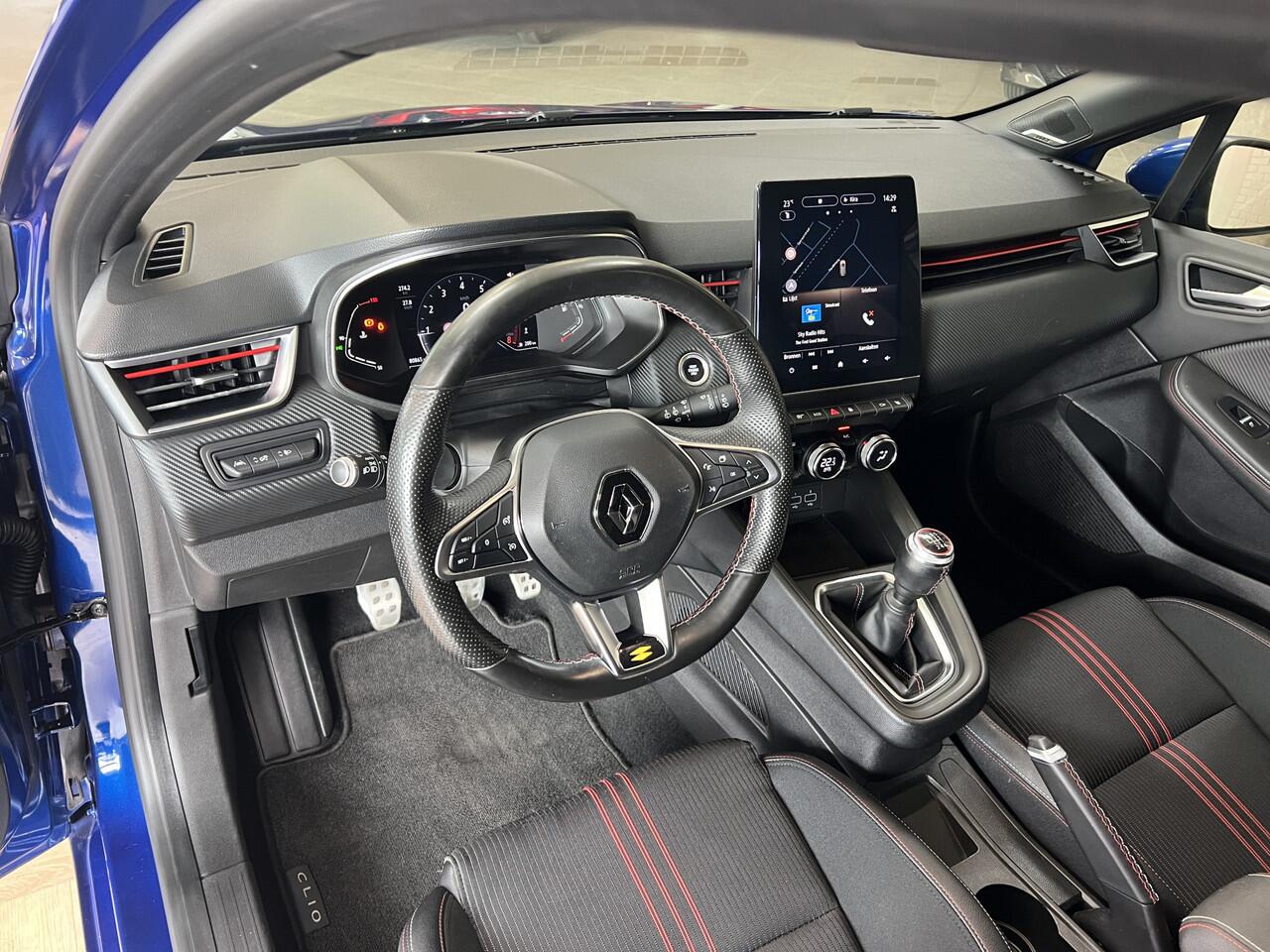 Renault CLIO 1.0 TCe 90 | R.S. Line | Bose | Groot Navi | 360 Camera | Stoerlverwarming | 17 " | Cruise control | LED |