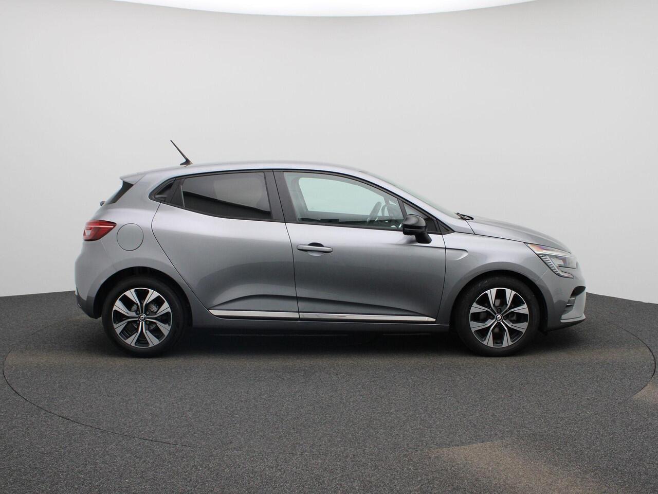 Renault CLIO 1.0 TCe 90PK Evolution | Navigatie | Apple Carplay | Parkeersensoren Achter | Airco | Privacy Glass | Cruise Control | Licht & Regensensor |