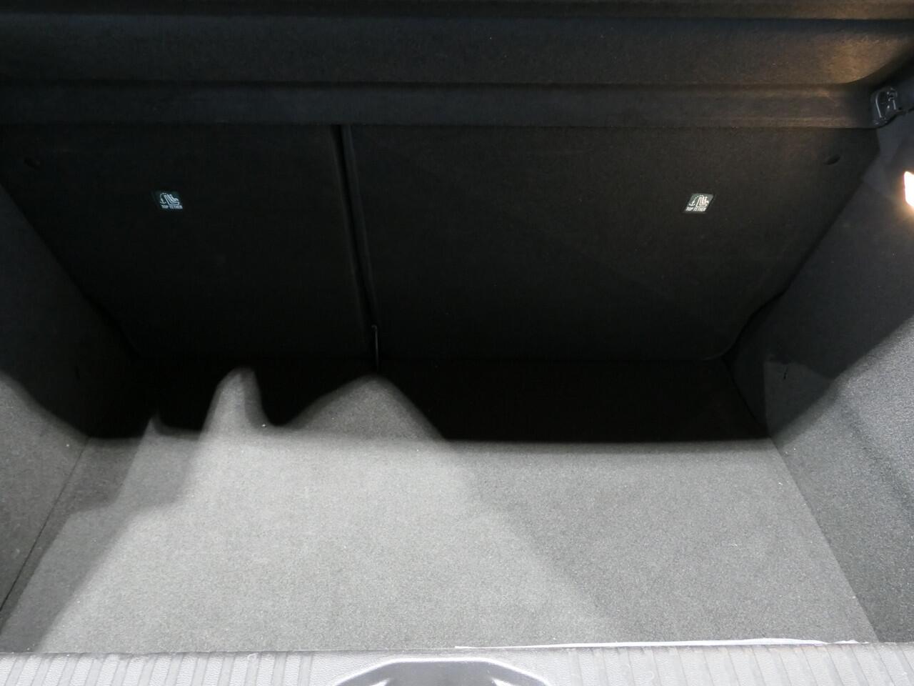 Renault CLIO 1.6 E-Tech Hybrid 140 Intens - Occasion Lease vanaf ¤429 p/m - Dealer onderhouden - Rondomzicht camera - Sensor v+a - Navi