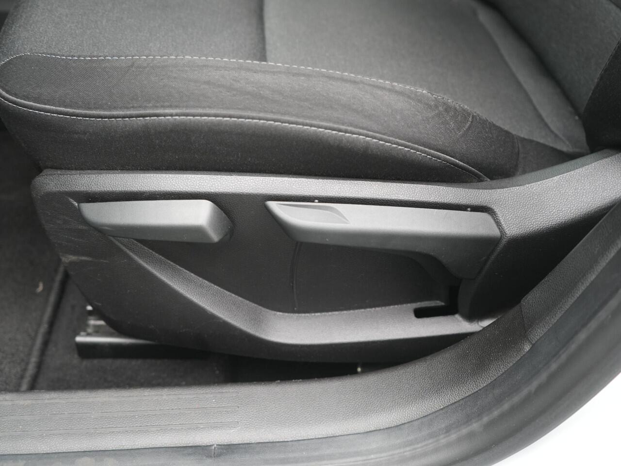 Renault CLIO TCe 100 Zen - RIJKLAARPRIJS - Navigatiesysteem