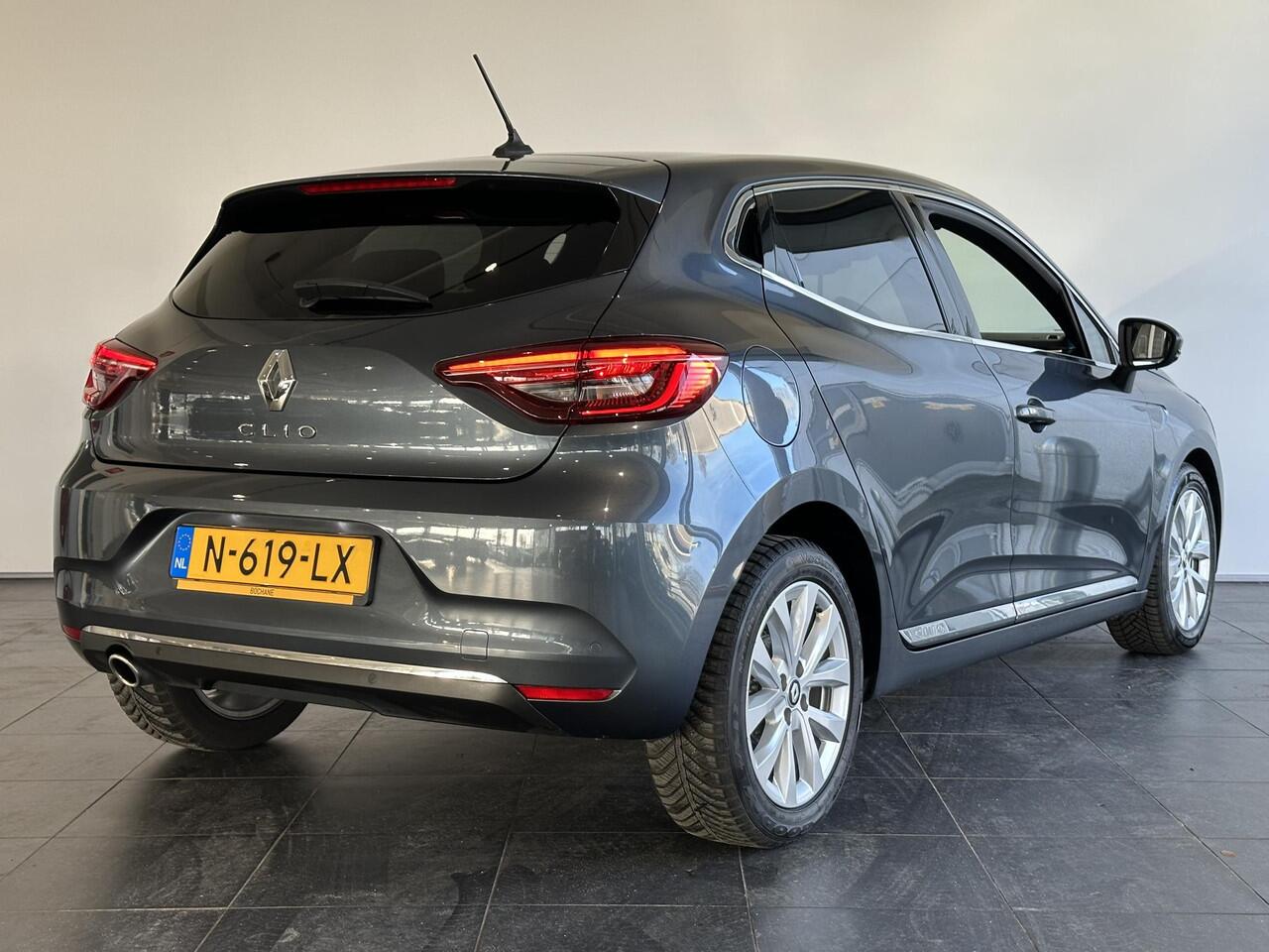 Renault CLIO 1.0 TCe 90 Intens NAVIGATIE | PARKEERSENSOREN ACHTER | CLIMATE CONTROL | LICHTMETALEN VELGEN | PRIVACY GLASS